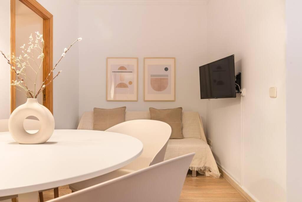 Coqueto Piso En Madrid/Atocha. 4 Personas 2 Hab Appartement Buitenkant foto